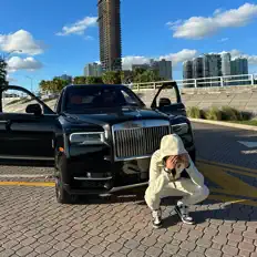 Hör dir Phillip Morrgan an, schau dir Musikvideos an, lies die Biografie, finde Tourdaten und mehr!