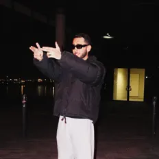 MILAD dinle, müzik videolarını izle, biyografisini oku, tur tarihlerini ve daha fazlasını gör!