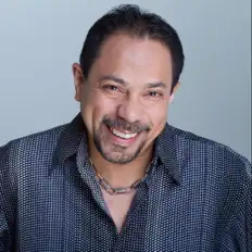 收听 Jeff Morales、观看音乐视频、阅读小传、查看巡演日期等 ！