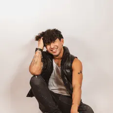 Kanouを聴いたり、ミュージックビデオを鑑賞したり、経歴やツアー日程などを確認したりしましょう！