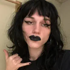 GroovyGloom सुनें, म्यूज़िक वीडियो देखें, बायो पढ़ें, दौरे की तारीखें और बहुत कुछ देखें!