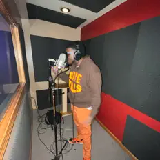 Ascolta slimeballnoj, guarda video musicali, leggi la biografia, vedi le date del tour & altro!