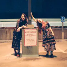 收听 Witch Weather、观看音乐视频、阅读小传、查看巡演日期等 ！