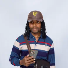 Listen to Sginqa, watch music videos, read bio, see tour dates & more!