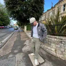 Ακούστε περιεχόμενο από Blueyute, παρακολουθήστε μουσικά βίντεο, διαβάστε το βιογραφικό, δείτε ημερομηνίες περιοδείας, και πολλά ακόμη!