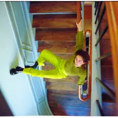 收听 Ida Gard、观看音乐视频、阅读小传、查看巡演日期等 ！