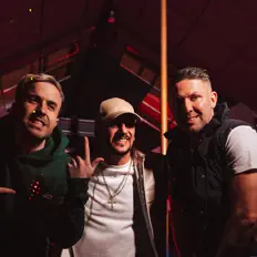 Ascolta Level 3, guarda video musicali, leggi la biografia, vedi le date del tour & altro!