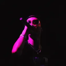 收听 Majik、观看音乐视频、阅读小传、查看巡演日期等 ！
