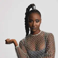 AMANIを聴いたり、ミュージックビデオを鑑賞したり、経歴やツアー日程などを確認したりしましょう！