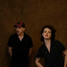 Escucha a Funny Alexander, mira videos musicales, lee su biografía, consulta las fechas de las gira y más.