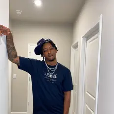 MeloTrillを聴いたり、ミュージックビデオを鑑賞したり、経歴やツアー日程などを確認したりしましょう！