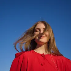 Dengarkan Maya Donovan, tonton video musik, baca bio, lihat tanggal tur & lainnya!