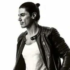 收听 Rodrigo Luca、观看音乐视频、阅读小传、查看巡演日期等 ！