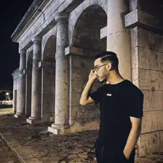 Ouça zuhalist, assista a videoclipes, leia a biografia, veja as datas das turnês e mais!