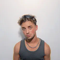 Jetro dinle, müzik videolarını izle, biyografisini oku, tur tarihlerini ve daha fazlasını gör!