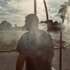 Ouça 8 Twelve, assista a videoclipes, leia a biografia, veja as datas das turnês e mais!