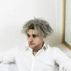 Posłuchaj wykonawcy yuzzi, obejrzyj teledyski, przeczytaj biografię, zobacz daty tras koncertowych i nie tylko!