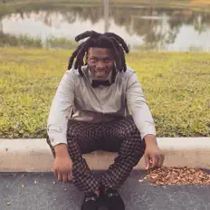 SMB Ochoを聴いたり、ミュージックビデオを鑑賞したり、経歴やツアー日程などを確認したりしましょう！