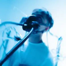 Guzmen सुनें, म्यूज़िक वीडियो देखें, बायो पढ़ें, दौरे की तारीखें और बहुत कुछ देखें!