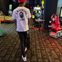 undefined을(를) 듣고, 뮤직 비디오를 보고, 약력을 읽고, 투어 일정 등을 확인하세요!