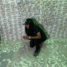 Ouve Woo Dinero, vê vídeos de música, lê a biografia, vê as datas da digressão e muito mais!