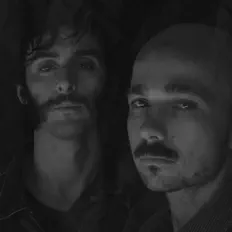 Blackbird Hill सुनें, म्यूज़िक वीडियो देखें, बायो पढ़ें, दौरे की तारीखें और बहुत कुछ देखें!