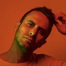 Escucha a Osadon, mira videos musicales, lee su biografía, consulta las fechas de las gira y más.