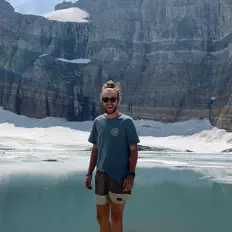 Hör dir Brendan Locke an, schau dir Musikvideos an, lies die Biografie, finde Tourdaten und mehr!