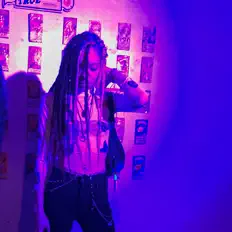 Rip Sav dinle, müzik videolarını izle, biyografisini oku, tur tarihlerini ve daha fazlasını gör!