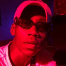 Listen to DeenO' vinci, watch music videos, read bio, see tour dates & more!