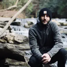 Ouve Keeleh, vê vídeos de música, lê a biografia, vê as datas da digressão e muito mais!