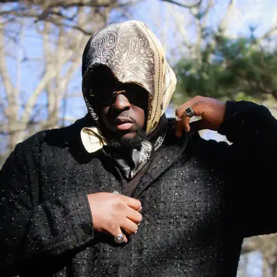 Listen to Nana Dinero, watch music videos, read bio, see tour dates & more!