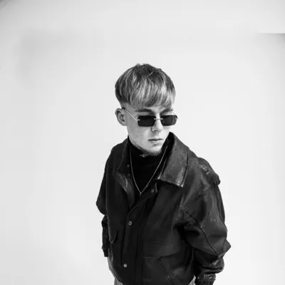 Listen to Muile, watch music videos, read bio, see tour dates & more!