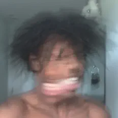 聆聽 Kyvro、觀看音樂影片、閱讀小傳、查看巡演日期等！