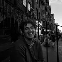 Escucha a undefined, mira vídeos musicales, lee la biografía, consulta fechas de giras y mucho más.