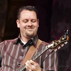 Ouve Craig Miner, vê vídeos de música, lê a biografia, vê as datas da digressão e muito mais!