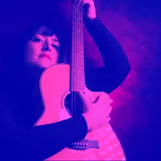 Posłuchaj wykonawcy Rachel Drew, obejrzyj teledyski, przeczytaj biografię, zobacz daty tras koncertowych i nie tylko!