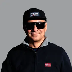 Dengarkan DJ Shan, tonton video musik, baca bio, lihat tanggal tur & lainnya!