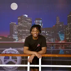 mr.frenchyboi을(를) 듣고, 뮤직 비디오를 보고, 약력을 읽고, 투어 일정 등을 확인하세요!