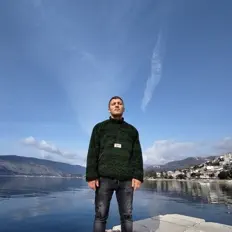 Dengarkan Gudroslav, tonton video musik, baca bio, lihat tanggal tur & lainnya!
