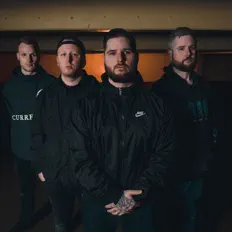 Luister naar BrokenHome BC, bekijk muziekvideo's, lees de bio, bekijk de tourdata, en meer!