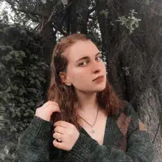 Escucha a River Celt, mira vídeos musicales, lee la biografía, consulta fechas de giras y mucho más.