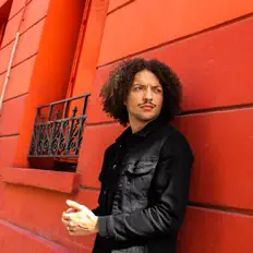 Listen to Virgile, watch music videos, read bio, see tour dates & more!