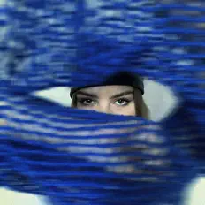 Écoutez Rhaya, regardez des vidéoclips, lisez la biographie, consultez les dates de tournée et plus encore !