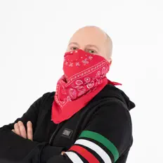 Escucha a Флако, mira videos musicales, lee su biografía, consulta las fechas de las gira y más.