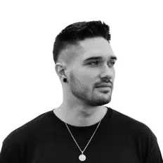 Listen to AKKI (DE), watch music videos, read bio, see tour dates & more!