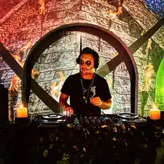 Listen to Criss Ull, watch music videos, read bio, see tour dates & more!