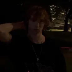 Luister naar Keyperson, bekijk muziekvideo's, lees de bio, bekijk de tourdata, en meer!