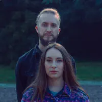 Escucha a undefined, mira videos musicales, lee su biografía, consulta las fechas de las gira y más.