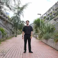 Escucha a undefined, mira videos musicales, lee su biografía, consulta las fechas de las gira y más.